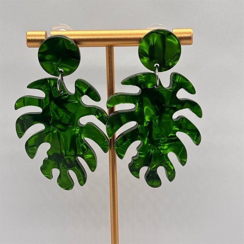 Tropical Monstera Leaf Dangle Earrings Green Nature Theme - Picture 4 of 10